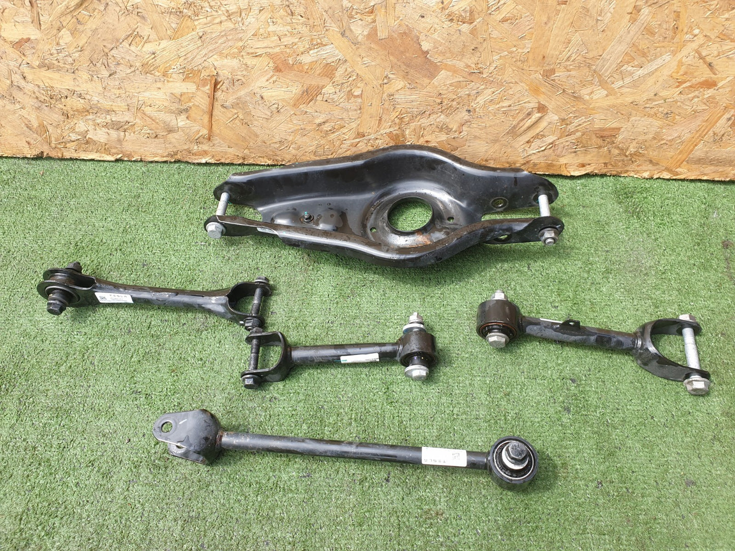 ✅2022 TESLA MODEL Y REAR LEFT SIDE ARM WISHBONE SET 1044441-00-F + WARRANTY A172 - Image 9