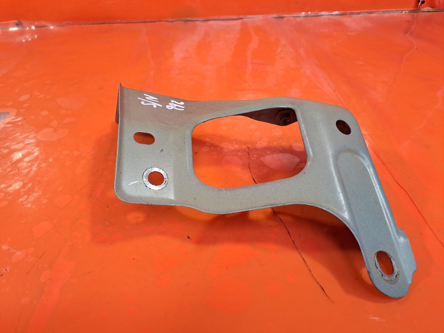 ✅2020 TESLA MODEL 3 FENDER SUPPORT BRACKET LEFT 1066017-00-D + WARRANTY A266 - Image 3