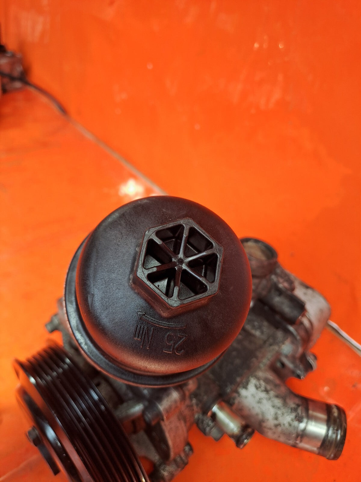 ✅2016 SSANGYONG TIVOLI ElX 1.6D WATER PUMP OIL FILTER HOUSING A6731800065 A279 - Image 12