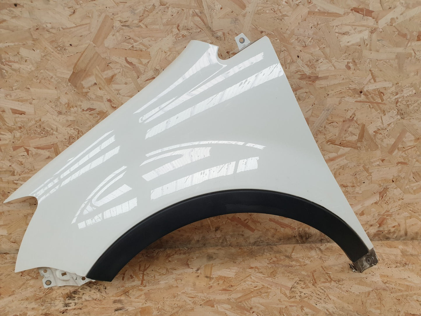 ✅2016 SSANGYONG KORANDO 2.2D FRONT LEFT WING PANEL WHITE + WARRANTY A138 - Image 9