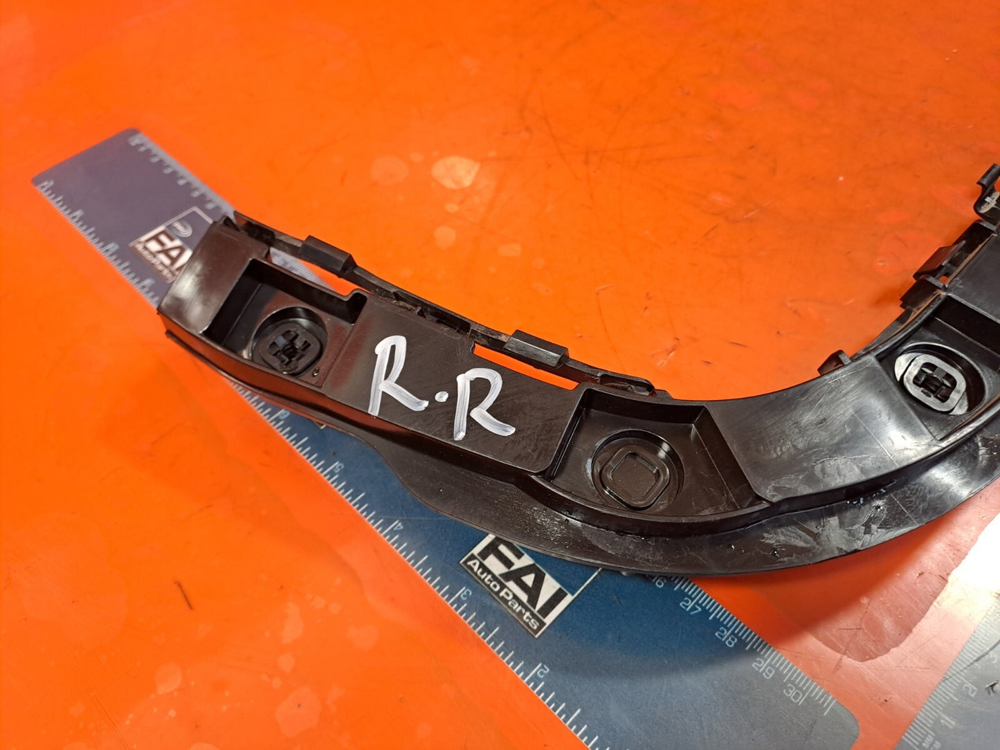 TESLA MODEL 3 LONG 2024 REAR RIGHT WING SUPPORT BRACKET 1762735-00-C Warranty - Image 2