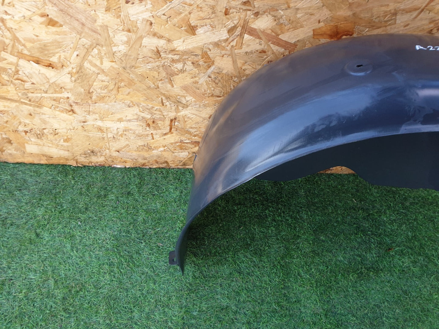 VW TRANSPORTER T6 2.0 DIESEL 2016 REAR LEFT WHEEL ARCH LINER SPLASH GUARD A225 - Image 2
