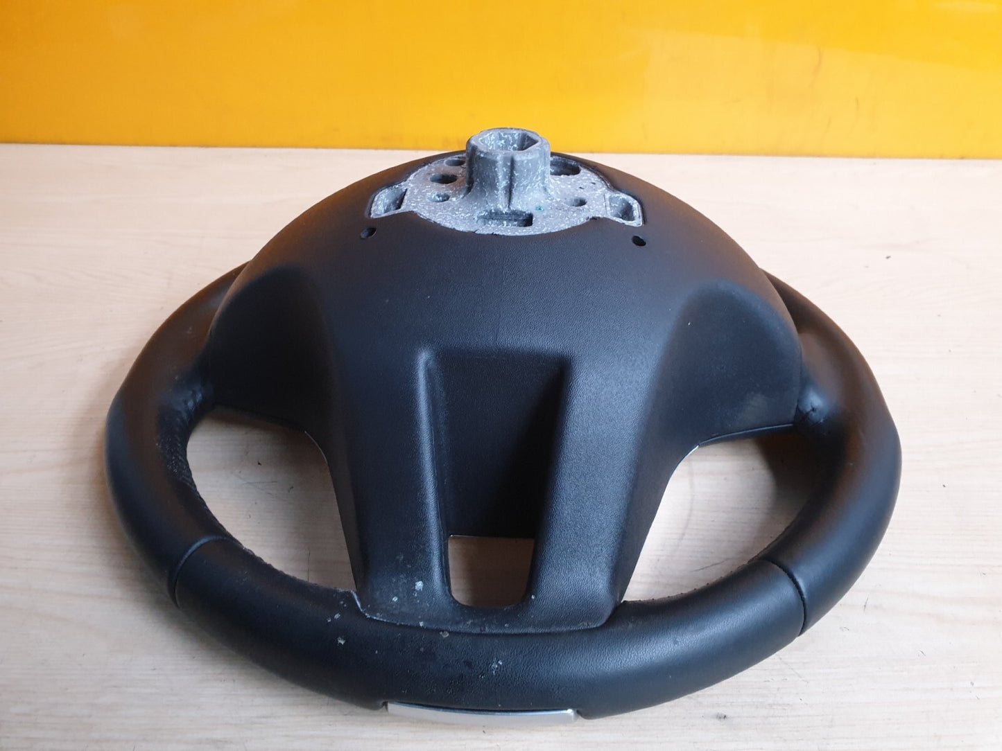 2018 VOLVO V40 Multifunction Steering Wheel 34220710A 34220709A X00 - Image 10