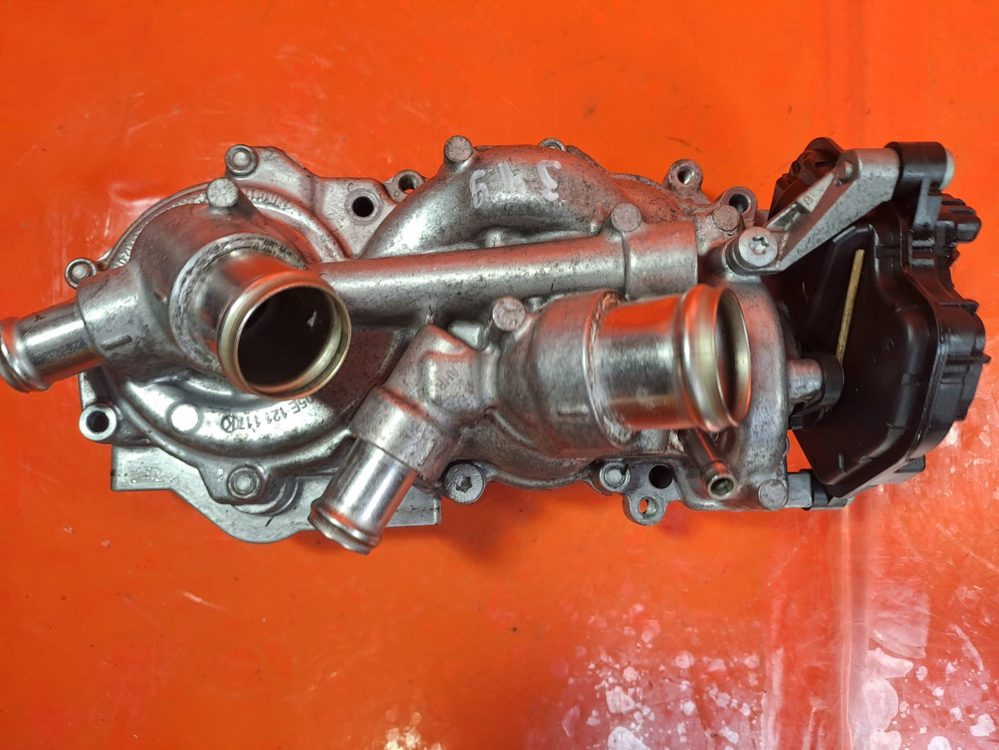 ebay-src:https://i.ebayimg.com/00/s/mtiwmfgxnjaw/z/d5iaaeswjvfphbhu/$_57.jpg