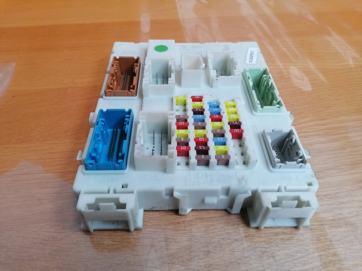 FORD TRANSIT CONNECT FUSE BOX BCM BODY CONTROL MODULE DV6T14A073 X00 - Image 2