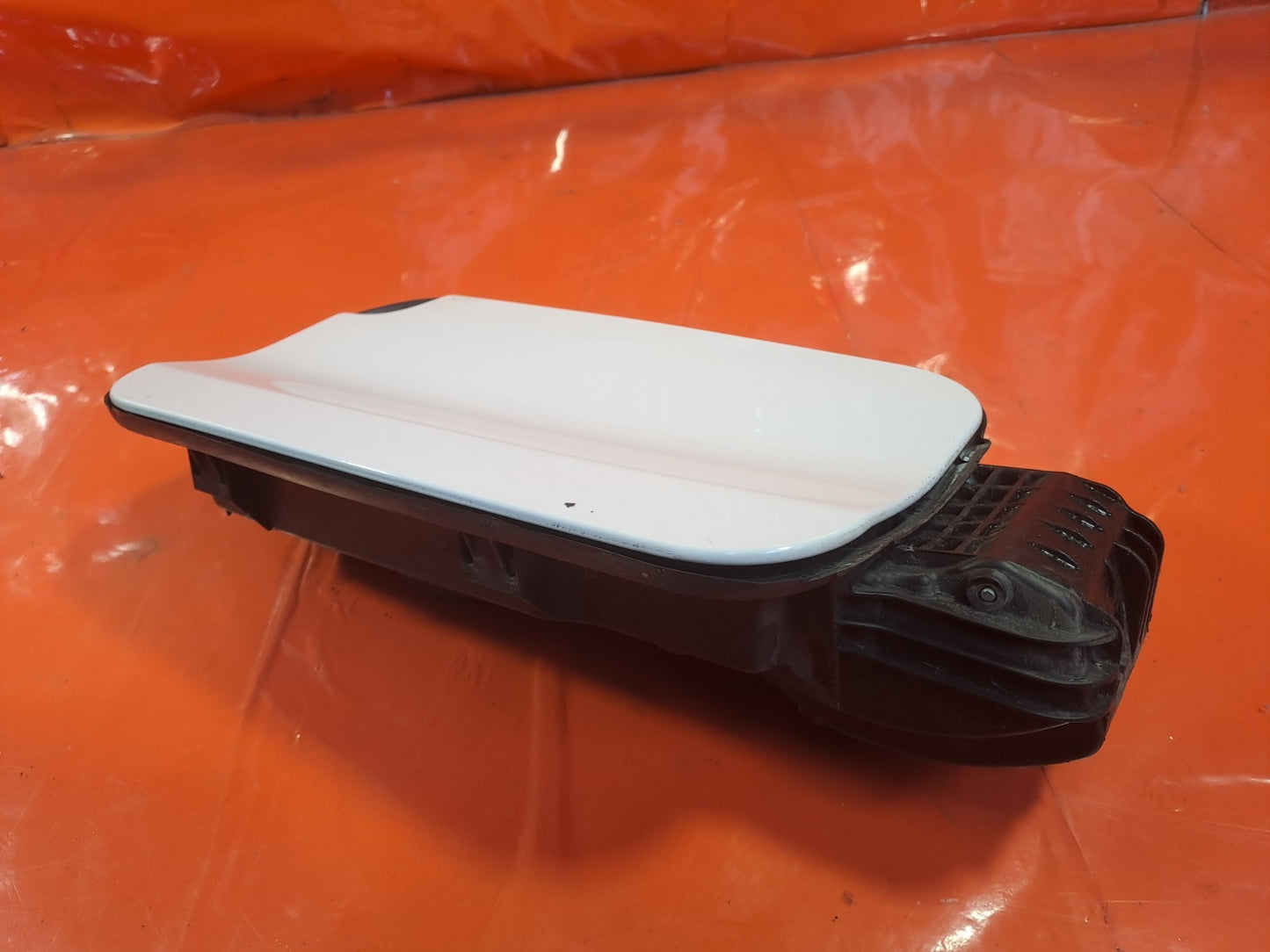 ✅Citroen Berlingo 650 1.5 Diesel 2020 Fuel Filler Flap Cover White Warranty A381 - Image 12