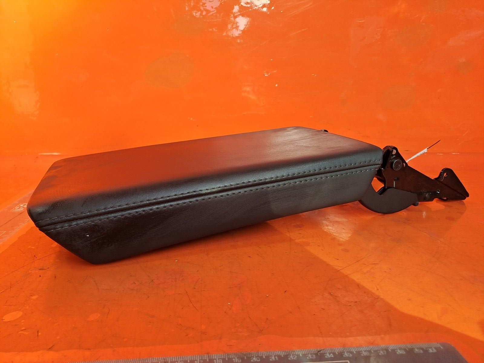 TESLA Model 3 Long 2024 CENTRE CONSOLE ARM REST Warranty A207 - Image 3