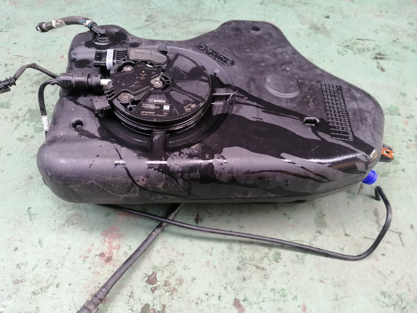 LAND ROVER DISCOVERY 5 L462 2.0D AD BLUE TANK FPLA51229AB - Image 3