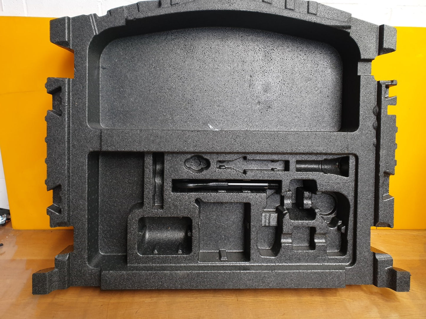 ✅2022 RANGE ROVER EVOQUE L551 REAR TOOL BOX L8D219G381AC + WARRANTY A169 - Image 1