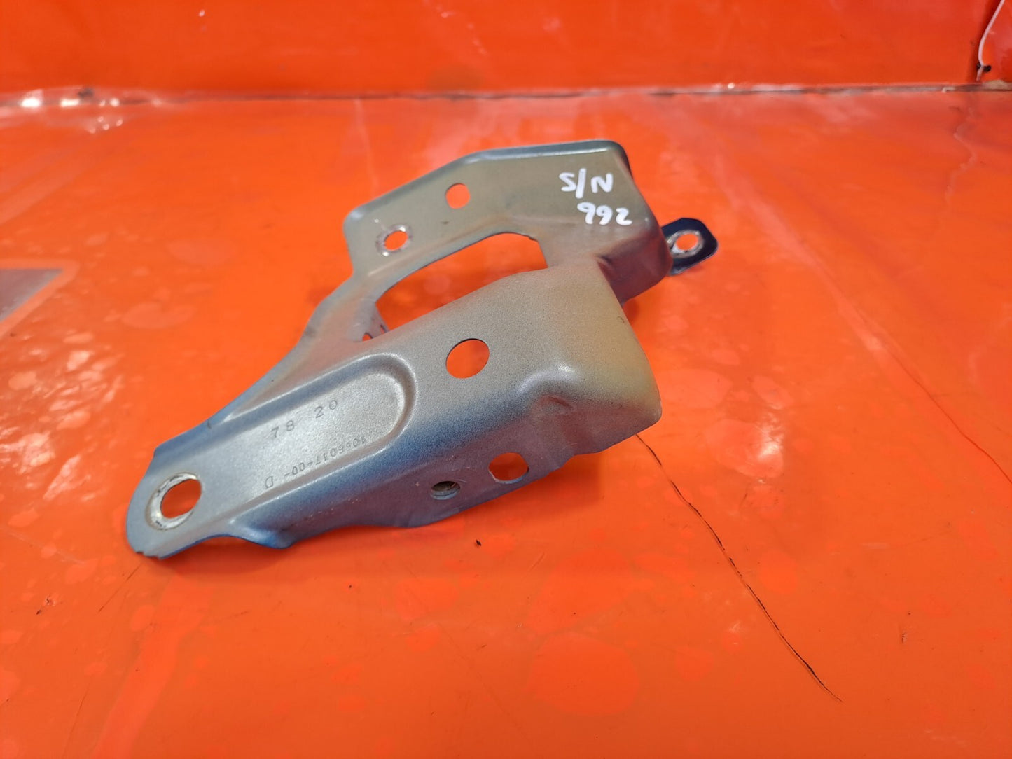 ✅2020 TESLA MODEL 3 FENDER SUPPORT BRACKET LEFT 1066017-00-D + WARRANTY A266 - Image 4