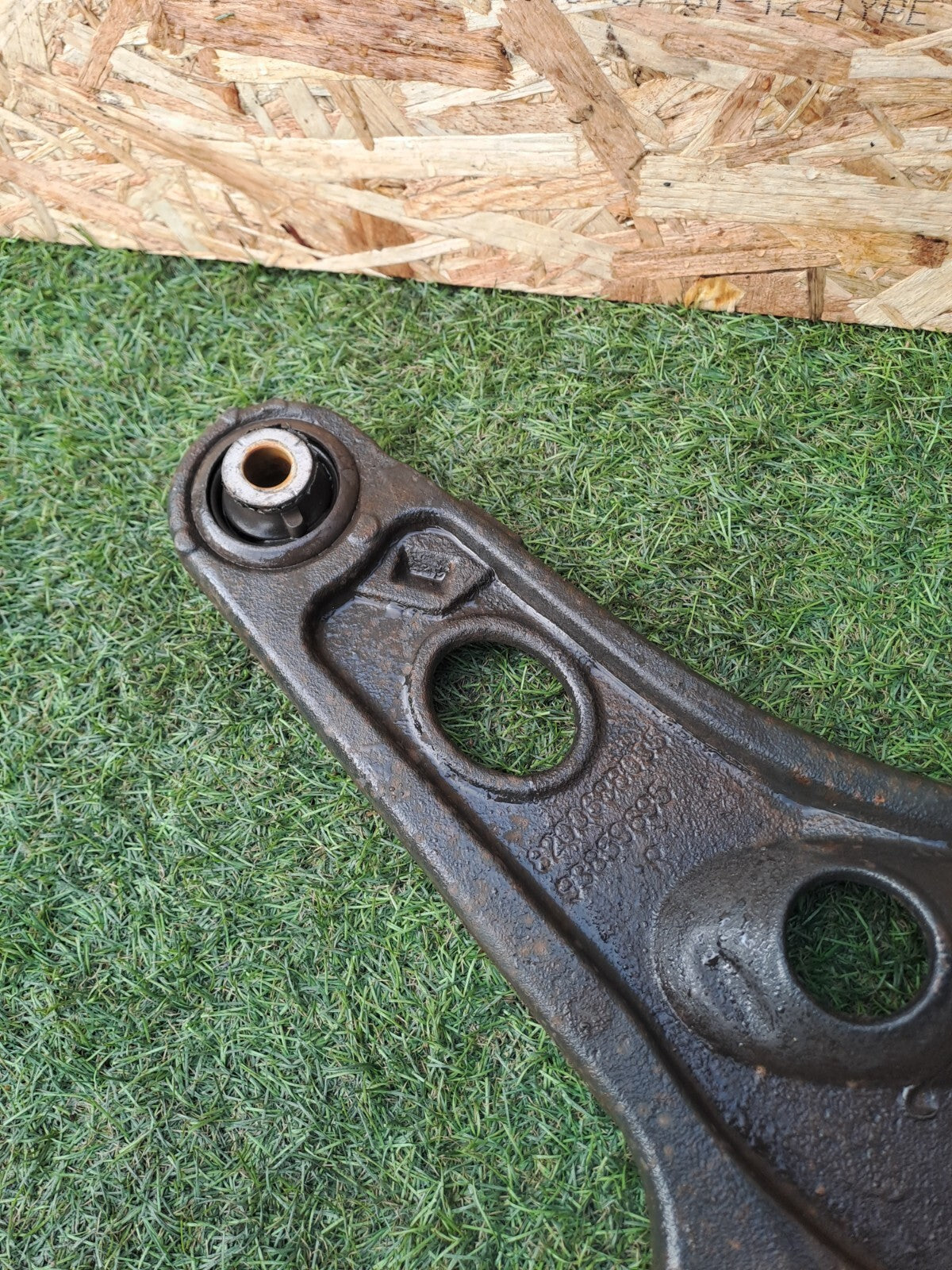 ✅RENAULT Trafic III Sl27 2016 1.6 Diesel FRONT RIGHT LOWER CONTROL ARM WISHBONE - Image 7