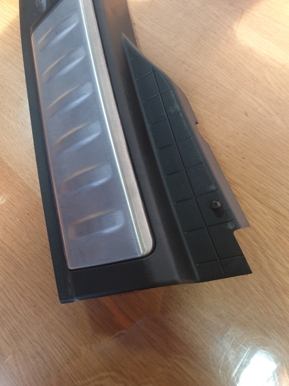 2017 JAGUAR F-PACE X761 3.0P REAR TRUNK SILL SCUFF PLATE TRIM HK83406A64AD A196 - Image 10