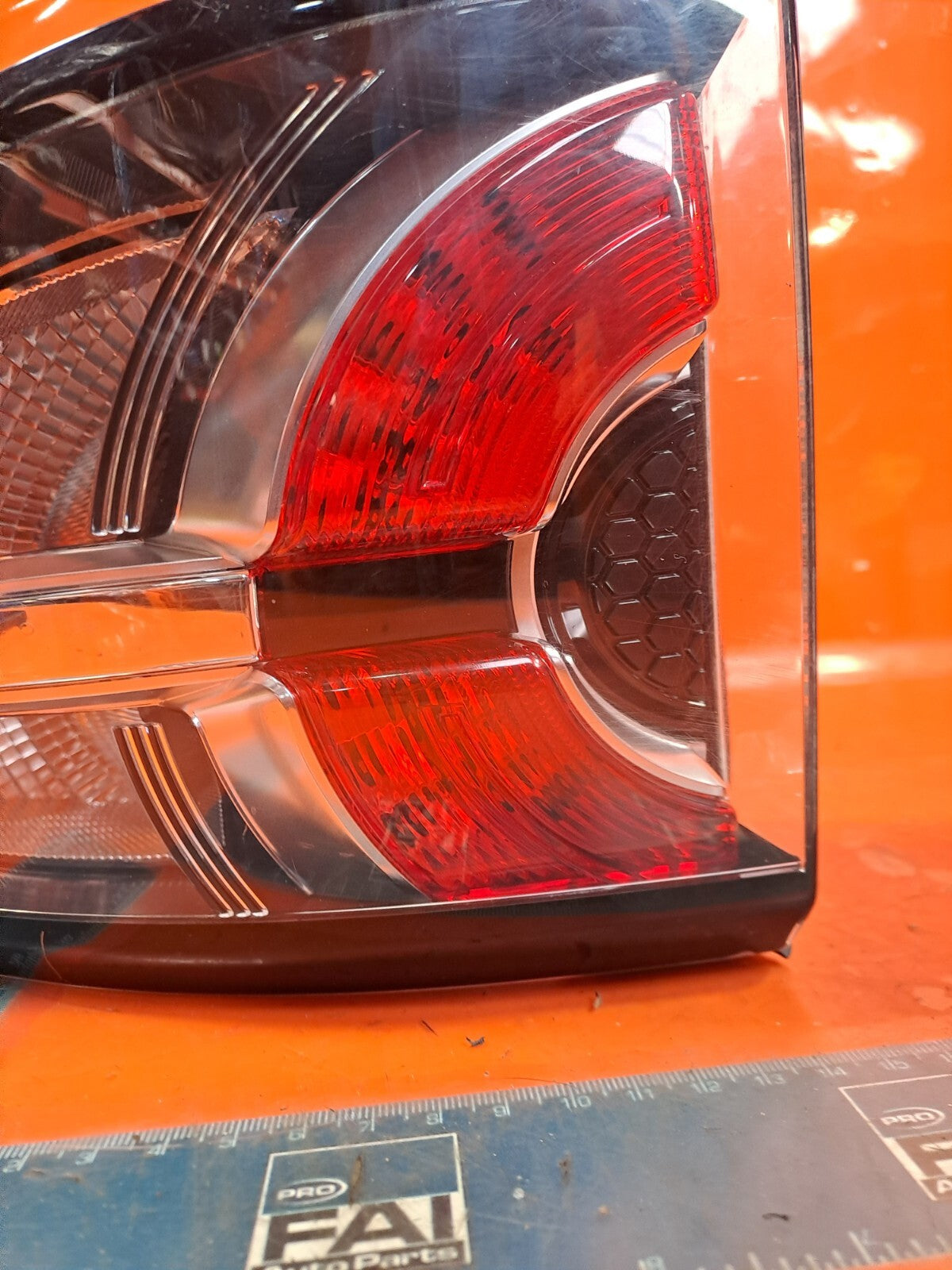 ✅2015 LAND ROVER DISCOVERY SPORT L550 REAR OUTER TAIL LIGHT PAIR FK72-13405-AE - Image 3