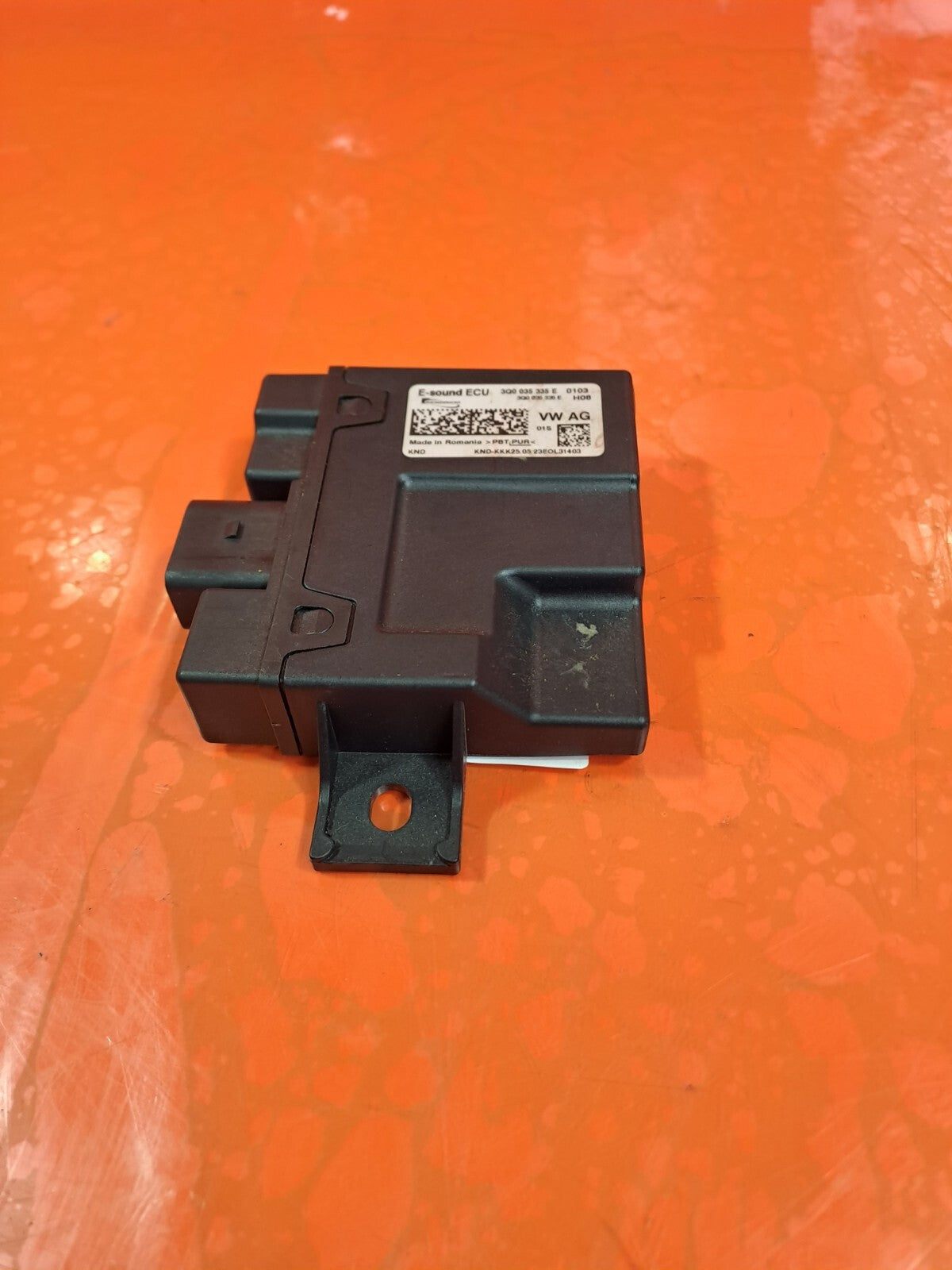 2023 CUPRA LEON VZ2 1.4P ENGINE NOISE GENERATOR CONTROL UNIT 3Q0035335E A227 - Image 2