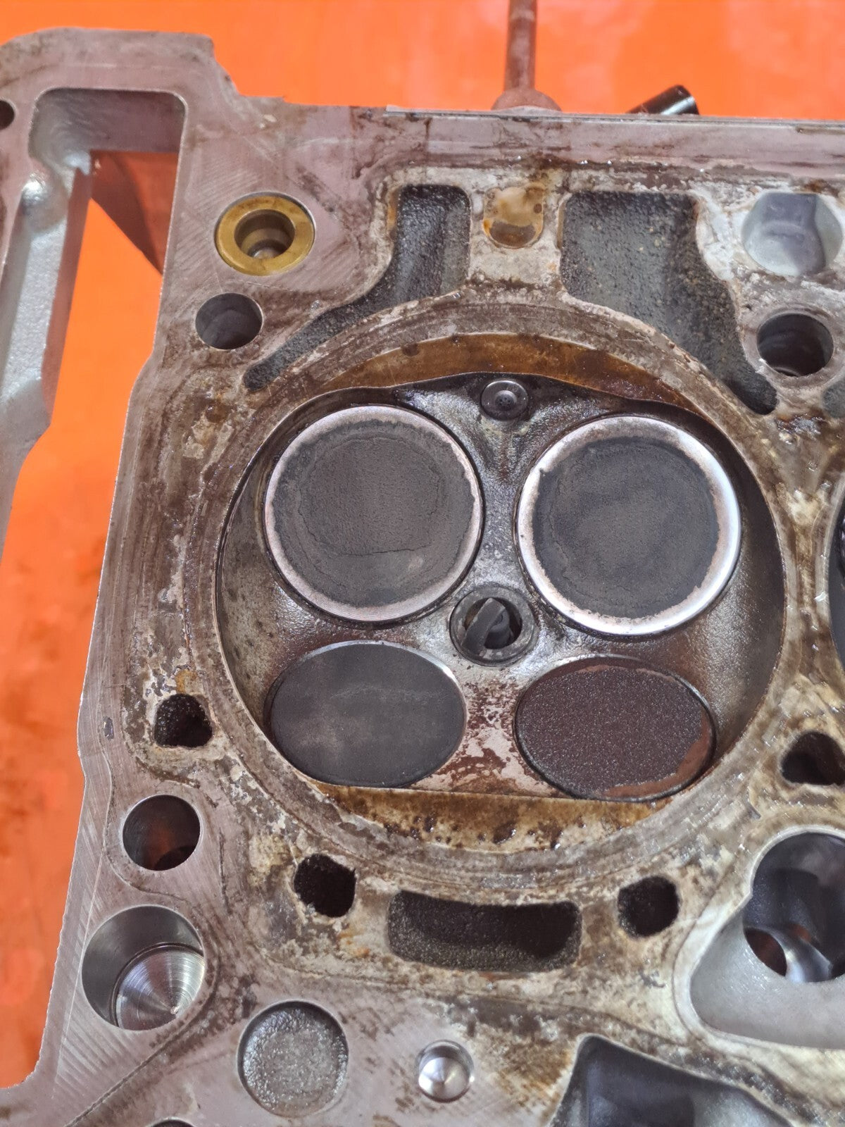 ✅Audi Q5 S Line 2.0 Petrol 2012 CYLINDER HEAD 06H103373K Warranty A276 - Image 10