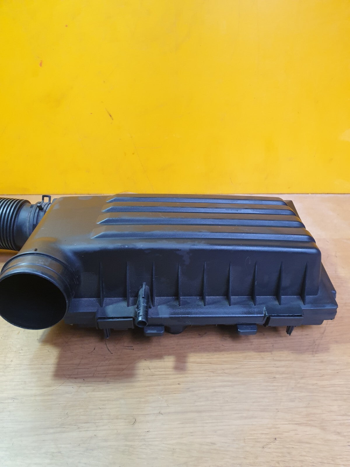 AUDI A3 E-TRON 1.4 PETROL 2015 AIR FILTER BOX 04E129611G Warranty A204 - Image 7