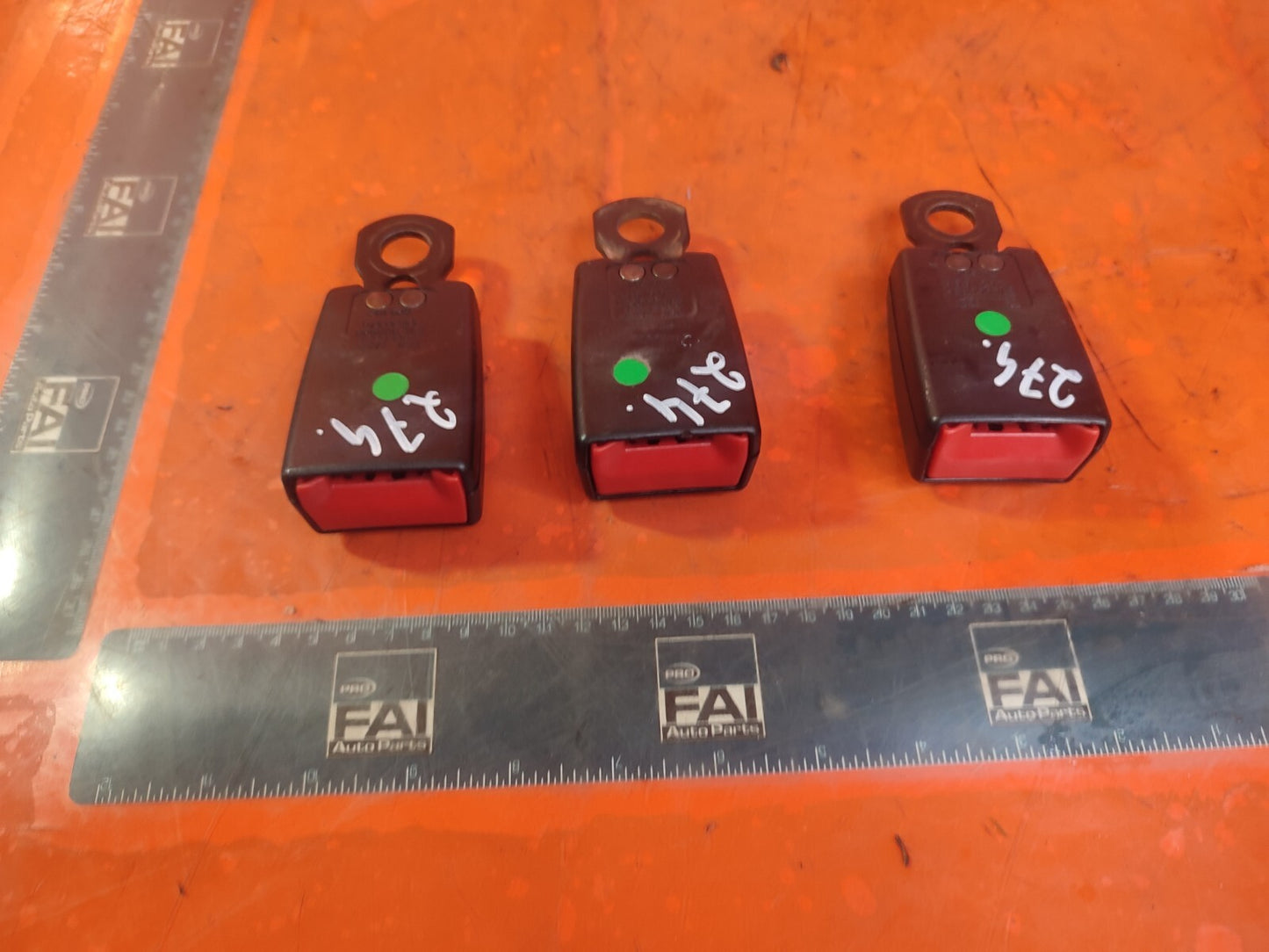 ✅2005 RANGE ROVER VOGUE L322 4.4P REAR SEAT BELT BUCKLE SET EVL000551 + WARRANTY - Image 2
