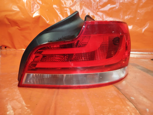 ✅2013 BMW 1 SERIES E88 M SPORT REAR RIGHT TAIL LIGHT 7273430 + WARRANTY A348 - Image 2