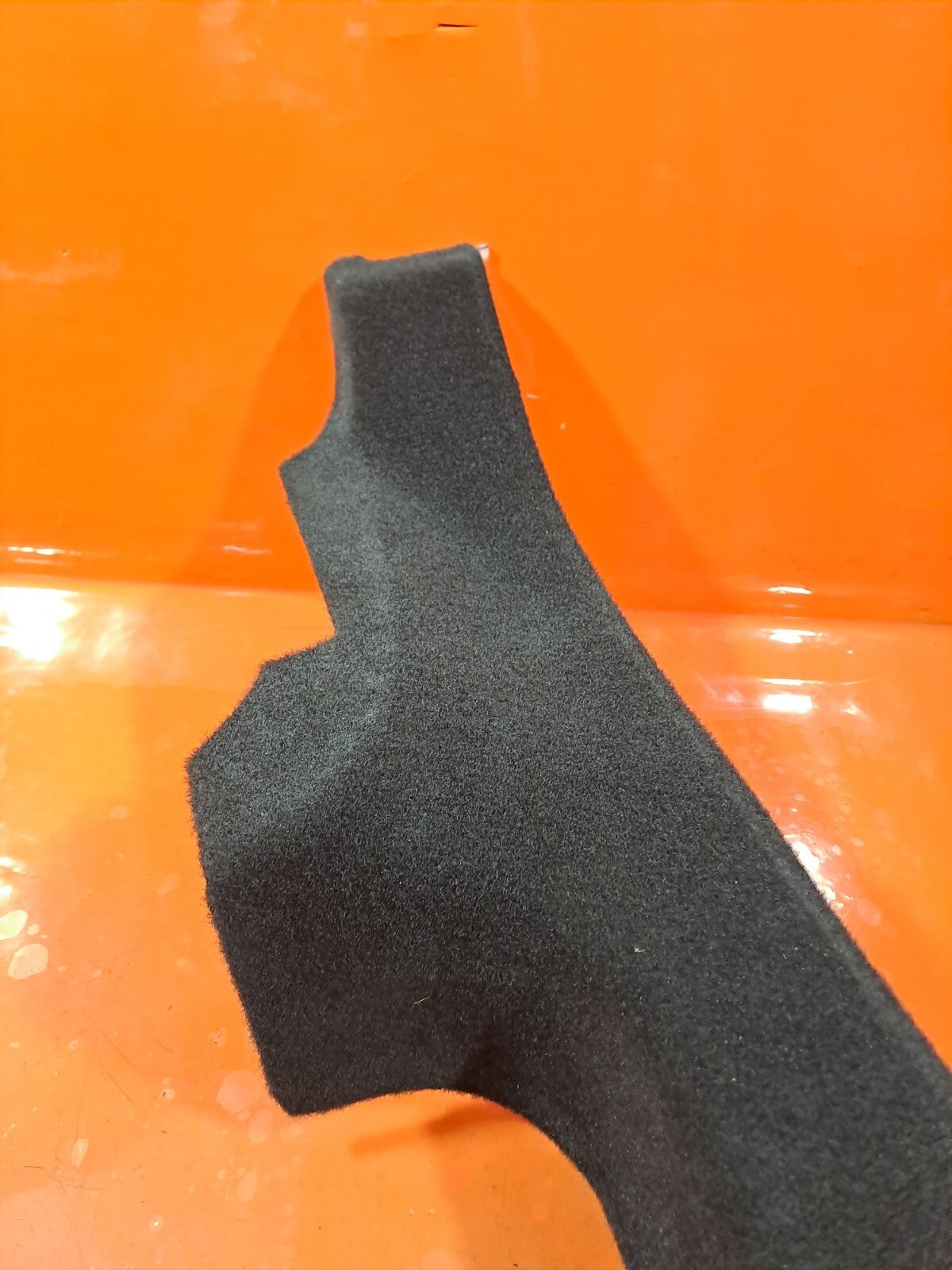 TESLA MODEL 3 LONG 2024 LEFT SIDE LOWER B PILLAR COVER TRIM 1733794-10-E A207 - Image 8