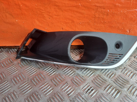 Renault Megane MK4 1.3 Petrol 2019 Front Right Fog Light Surround Trim Warranty - Image 2
