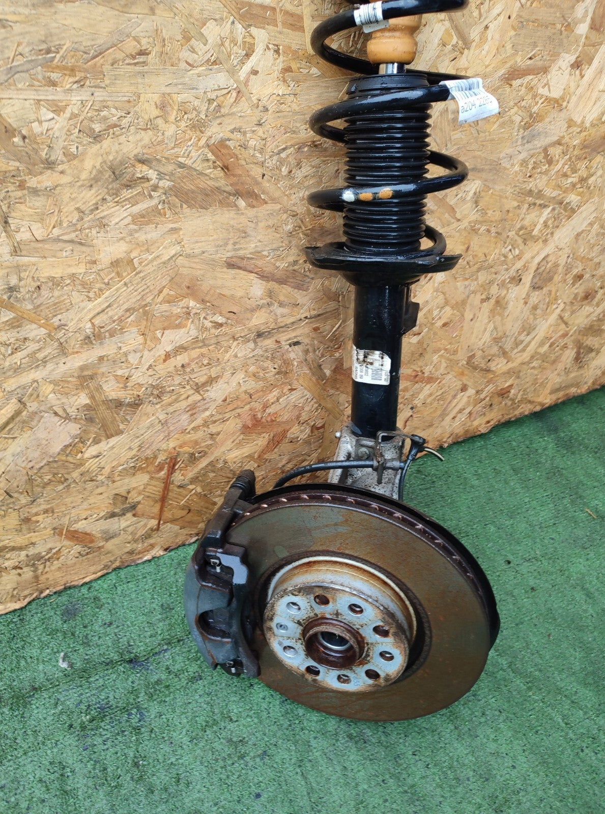 ✅Audi A3 E-Tron 2015 1.4 Petrol FRONT LEFT SUSPENSION LEG HUB 5Q0407251A A204 - Image 3