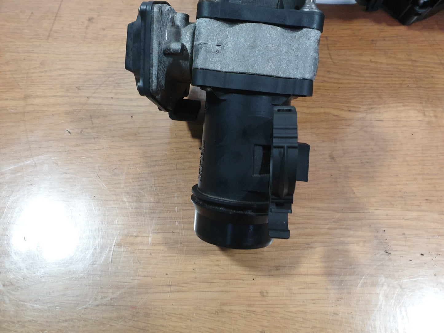 2010 BMW 5 SERIES F11 2.0D INTAKE MANIFOLD WITH FLAPS MOTOR THROTTLE BODY - Image 12