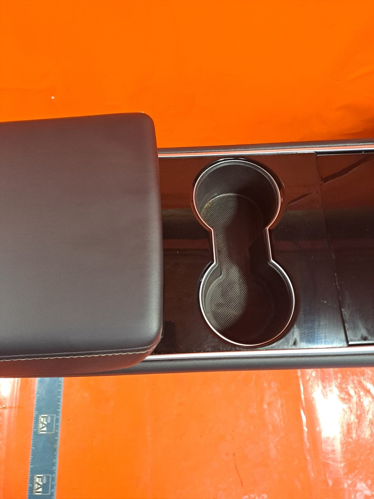✅TESLA MODEL 3 LONG RANGE 2020 CENTRE CONSOLE ARMREST 1087897-00-B 1522264-00-B - Image 12
