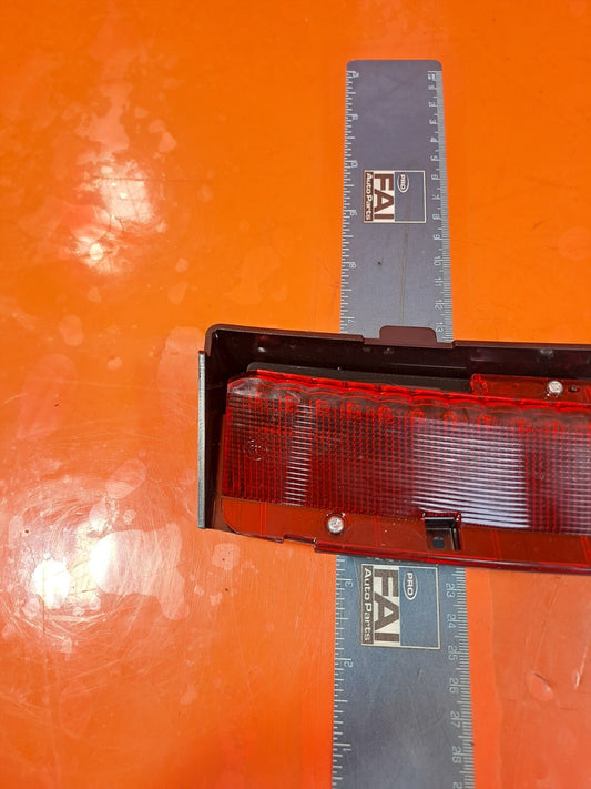 TESLA MODEL 3 LONG 2024 ADDITIONAL BRAKE LIGHT 1615202-00-C Warranty A207 - Image 2