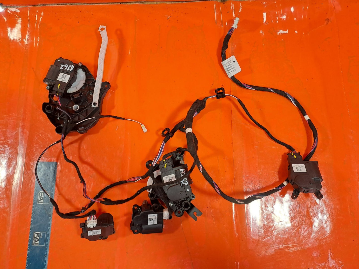 ✅2020 TESLA MODEL 3 HEATER AIR VENT FLAP MOTOR ACTUATORS + WARRANTY A262 - Image 4