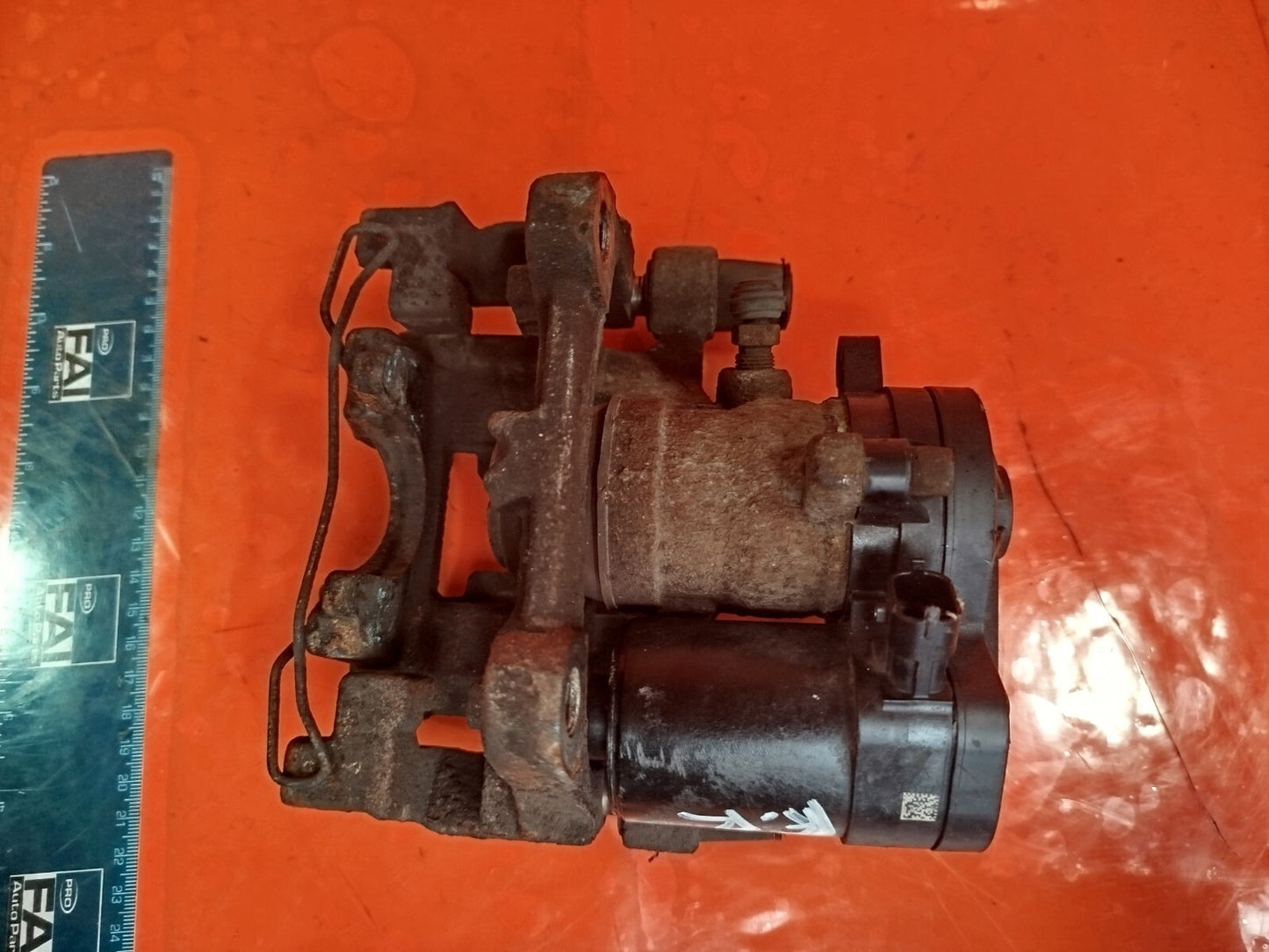 ✅2016 FORD MONDEO MK5 2.0D REAR RIGHT BRAKE CALIPER DG9C-2D250-A + WARRANTY A259 - Image 6