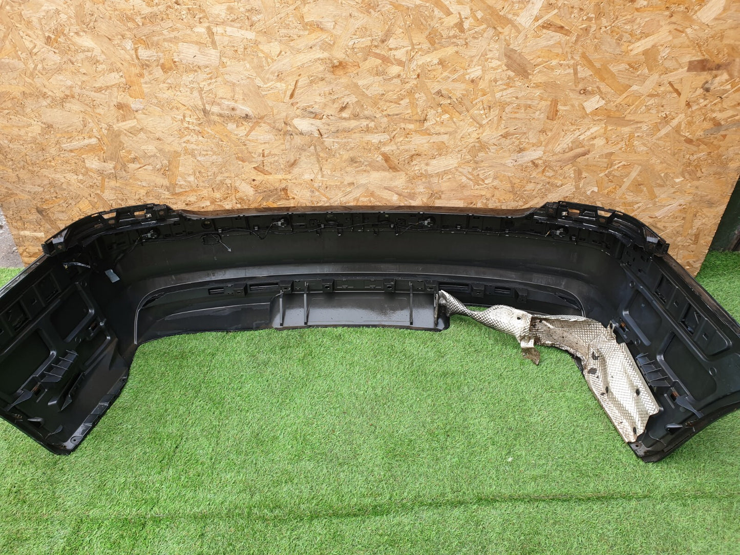 2006 BMW 7 SERIES E66 4.8P REAR BUMPER BLACK + WARRANTY A208 - Image 12