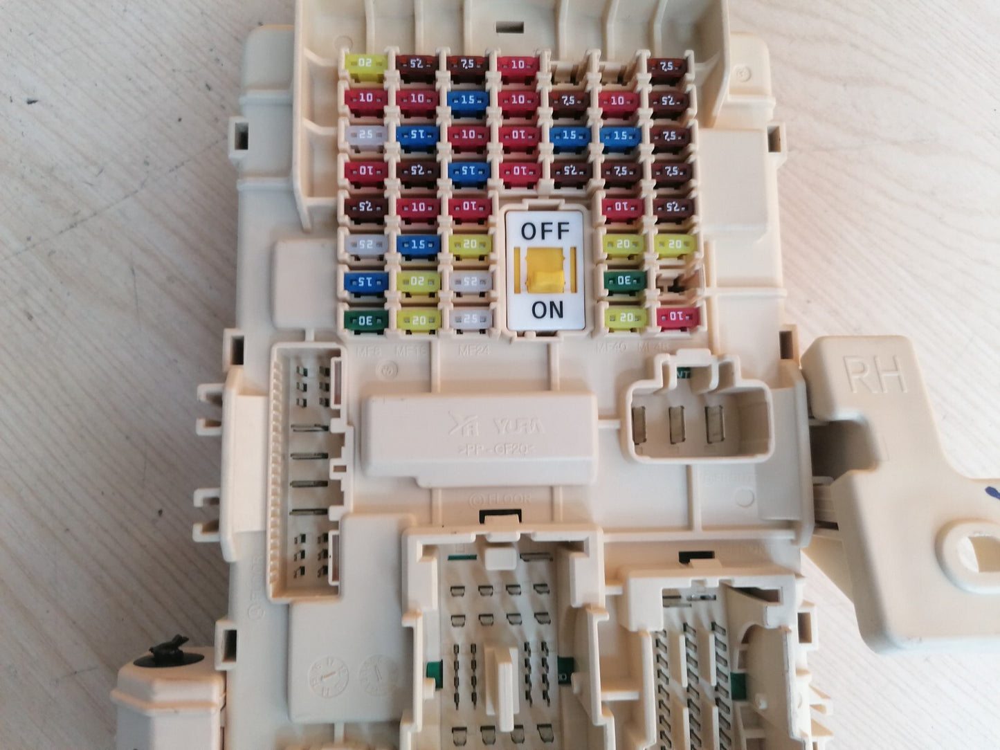 KIA SOUL MK2 1.6 PETROL 2016 FUSE BOX 91950B2562 X00 - Image 5