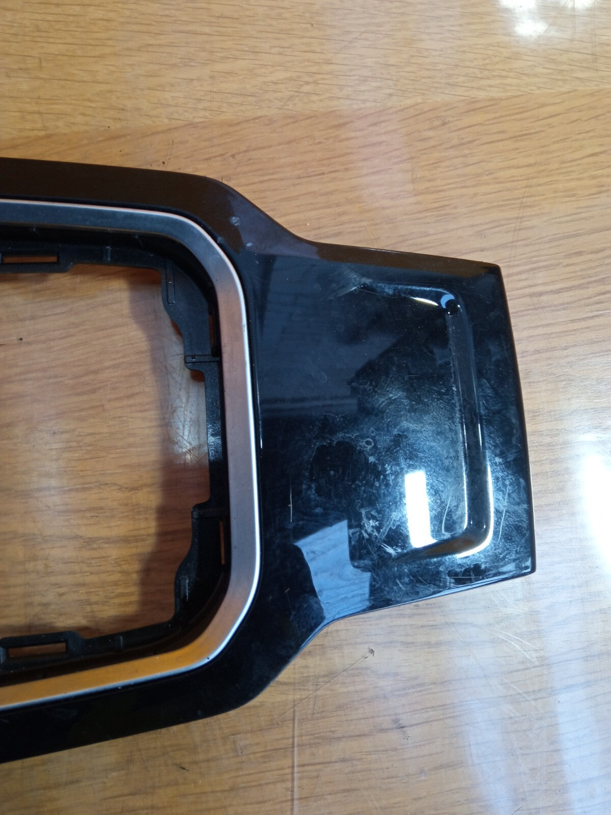 ✅VW T-ROC R-LINE 2018 CENTRE CONSOLE GEAR KNOB SURROUND COVER 2GA711456A A120 - Image 11