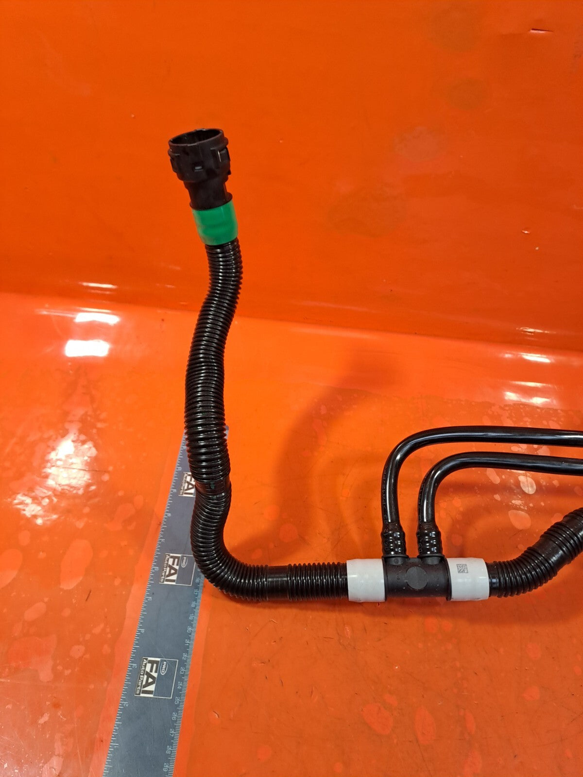 TESLA MODEL 3 LONG 2024 WATER COOLANT HOSE PIPES 1126916-00-B 1836499-00-A A207 - Image 2