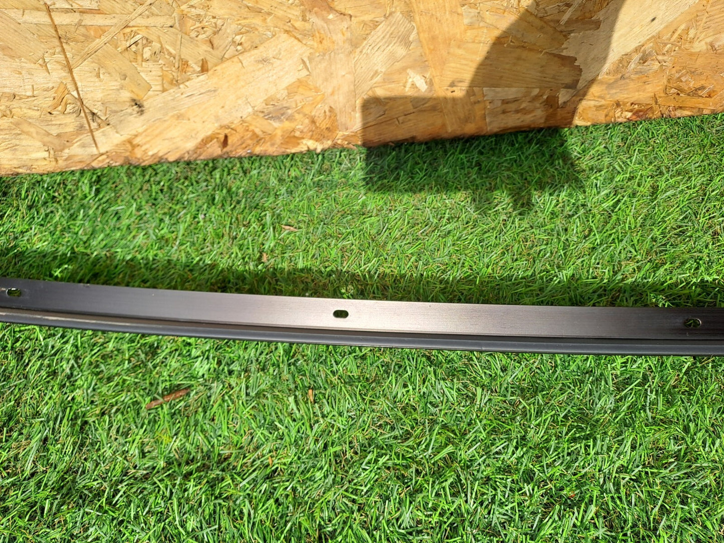 2024 TESLA MODEL 3 LONG RIGHT ROOF STRIP RAIL BAR COVER TRIM 1083520-40-D A207 - Image 12