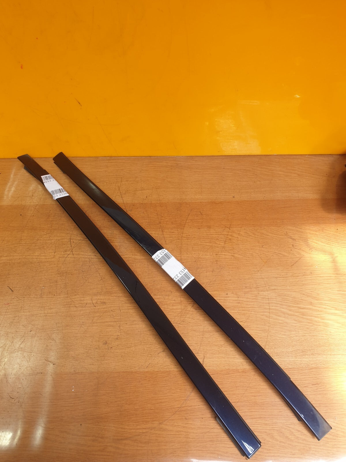 ✅2014 BMW 5 SERIES F11 4.4P WINDSCREEN MOULDING TRIM PAIR 7362463 7362464 A153 - Image 9