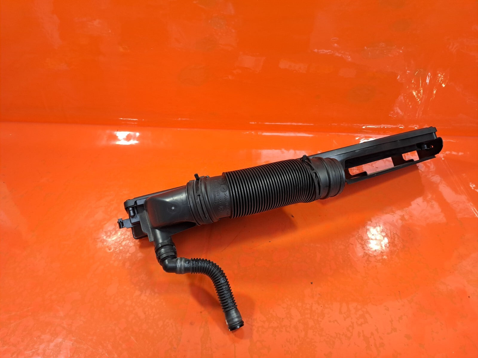 Cupra Leon VZ2 2023 1.4 Petrol AIR INTAKE DUCT PIPE 5Q0129217B 5Q0129618E A227 - Image 9