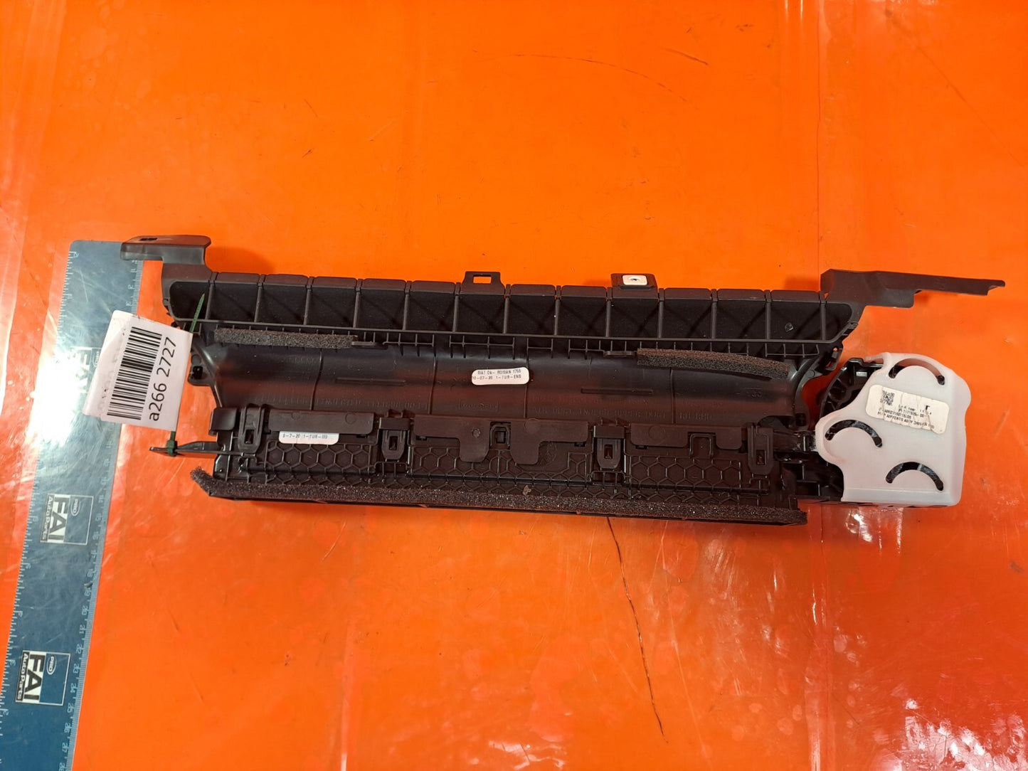 ✅2020 TESLA MODEL 3 LEFT PASSENGER SIDE DASHBOARD INNER AIR VENT 1111596-00-B - Image 7