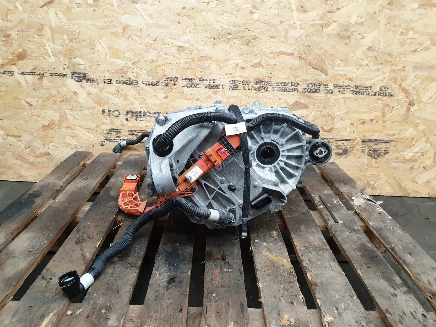 ✅2022 TESLA MODEL Y REAR ELECTRIC ENGINE MOTOR 1587780-00-A + WARRANTY A172 - Image 2