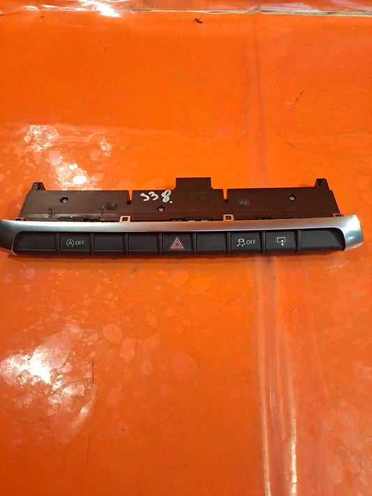 ✅AUDI A3 1.6 DIESEL 2013 HAZARD TRACTION SCREEN SWITCH PANEL 8V0925301AT A338 - Image 2