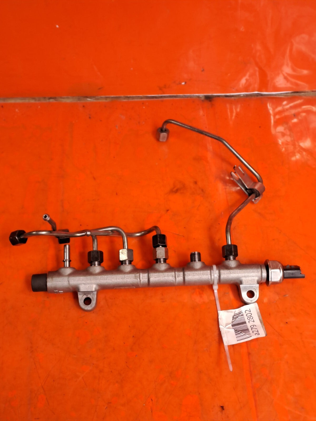 ✅2016 SSANGYONG TIVOLI ElX 1.6D INJECTOR FUEL RAIL A6730700095 + WARRANTY A279 - Image 2