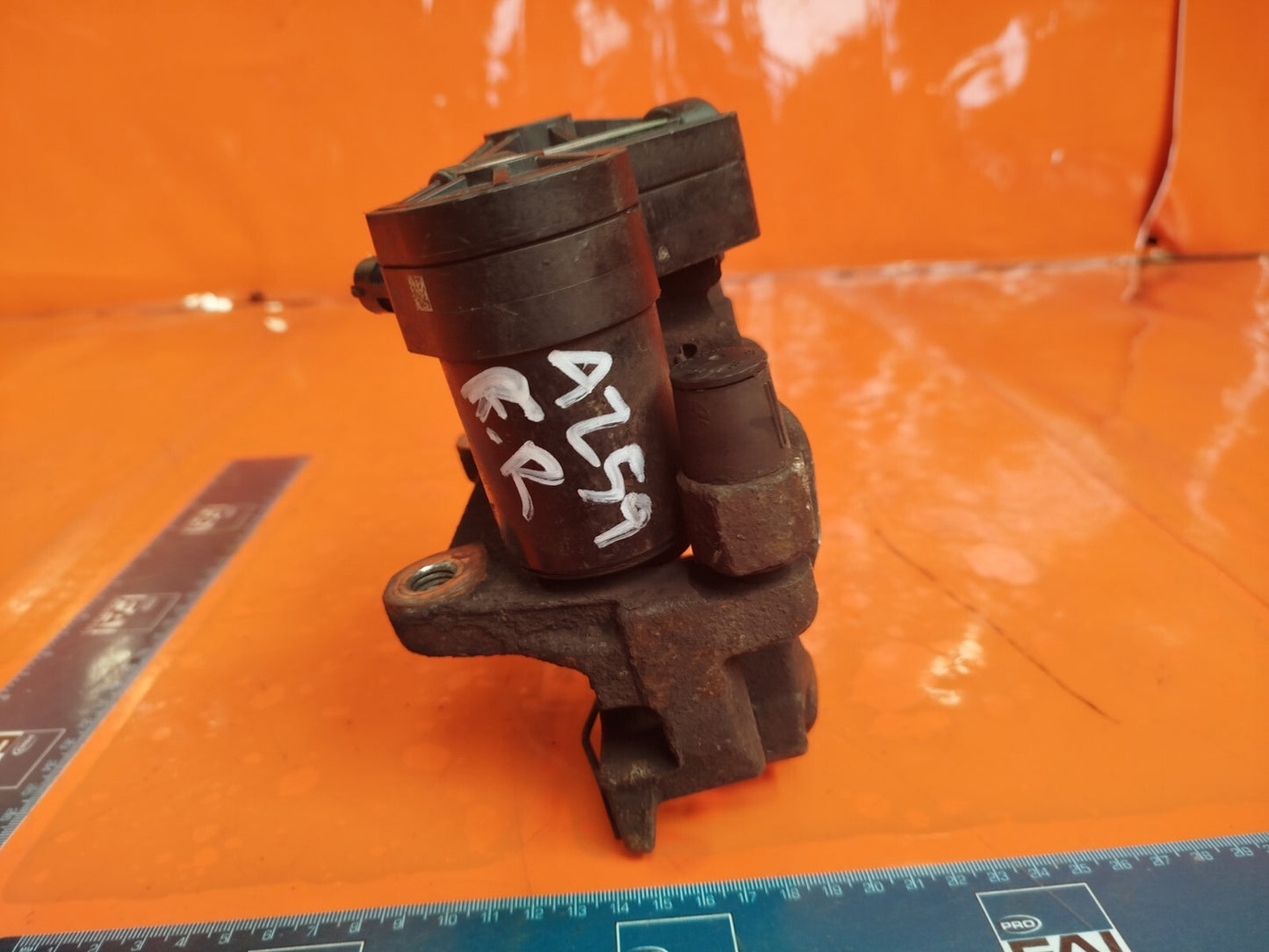 ✅2016 FORD MONDEO MK5 2.0D REAR RIGHT BRAKE CALIPER DG9C-2D250-A + WARRANTY A259 - Image 9