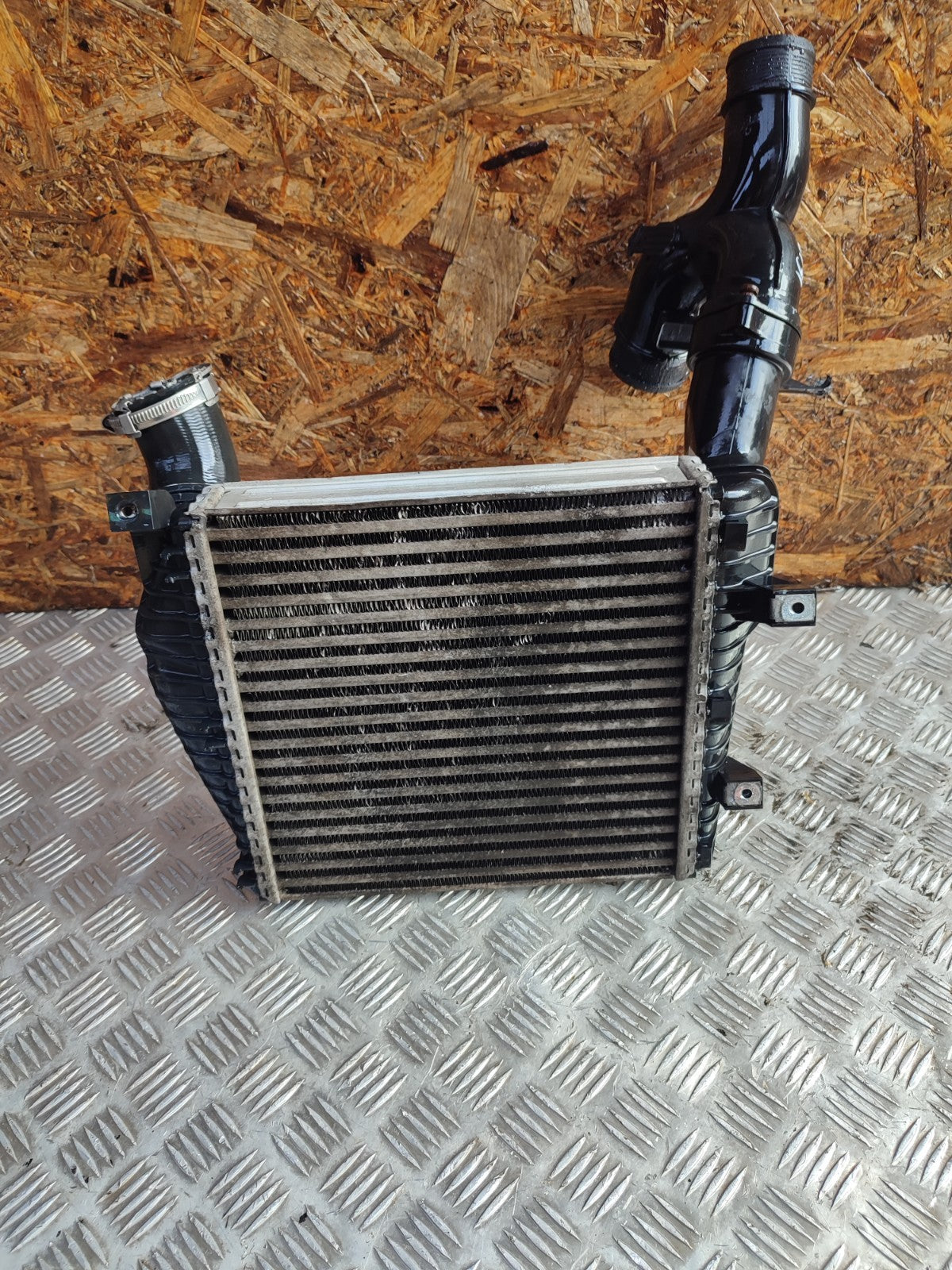 ✅2009 AUDI Q7 4L S LINE INTERCOOLER RADIATOR 7L6145803C + WARRANTY - Image 1
