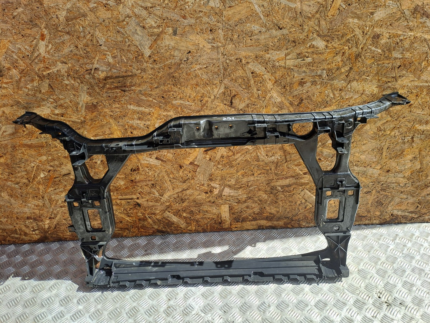✅AUDI Q5 S LINE 2.0 DIESEL 2012 FRONT SLAM PANEL RADIATOR SUPPORT 8R0805594B - Image 2