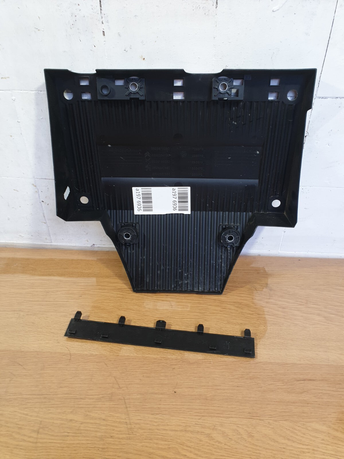 ✅2020 PEUGEOT 208 ALLURE EV ELECTRIC ENGINE PROTECTION COVER 9828879280 A197 - Image 7