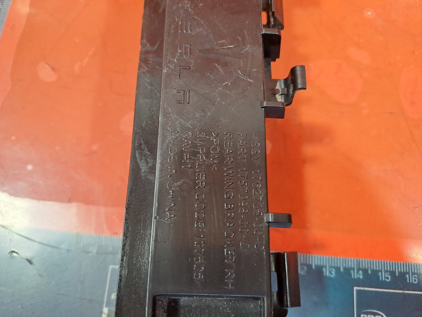 TESLA MODEL 3 LONG 2024 REAR RIGHT WING SUPPORT BRACKET 1762735-00-C Warranty - Image 6