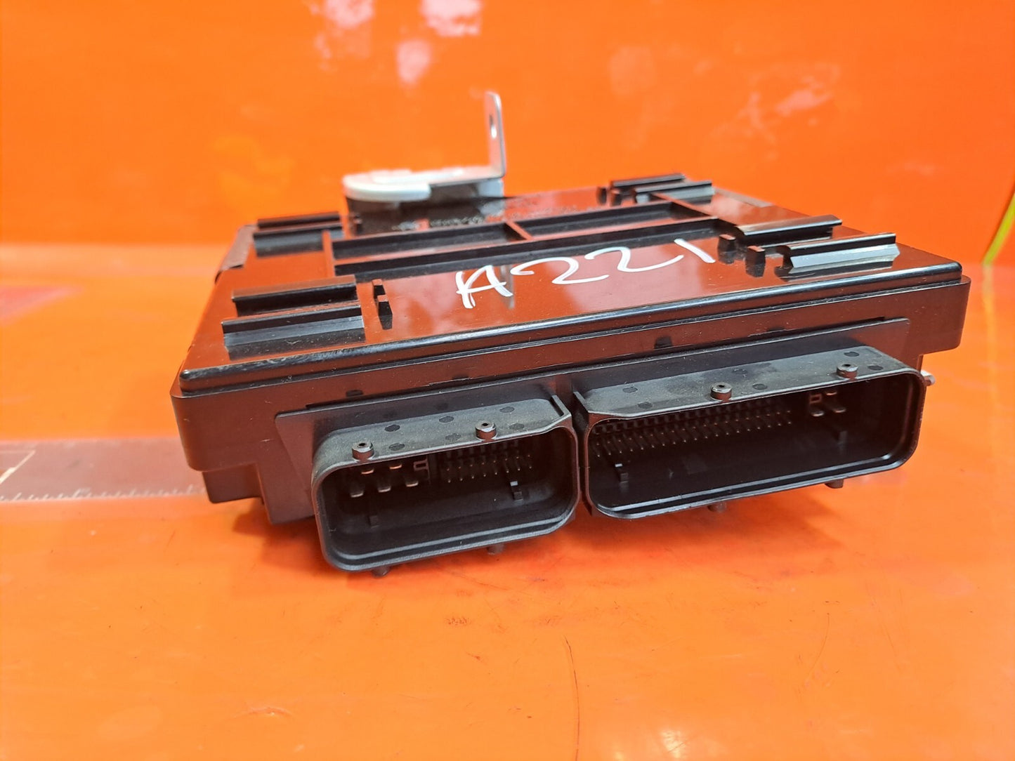2015 SSANGYONG TIVOLI ELX 1.6P BCM Body Control Module 87110-35900 WARRANTY A221 - Image 2