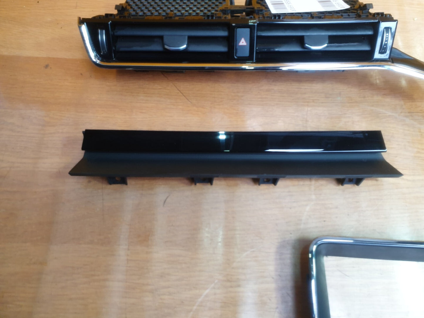 ✅2022 RANGE ROVER EVOQUE L551 DASHBOARD TRIMS & AIR VENT P8D201412 A169 - Image 4