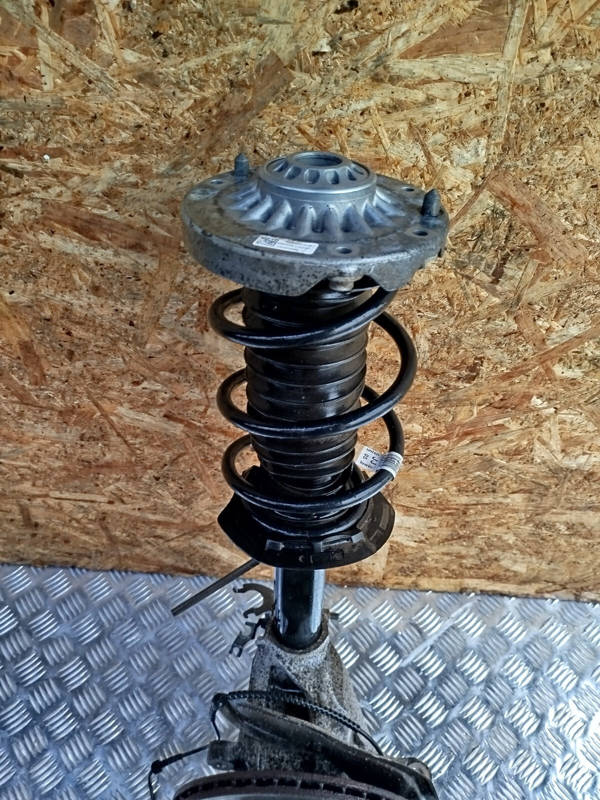 ✅BMW 2 Series F45 216D Luxury 2017 1.5 Diesel FRONT LEFT SUSPENSION LEG HUB A231 - Image 6