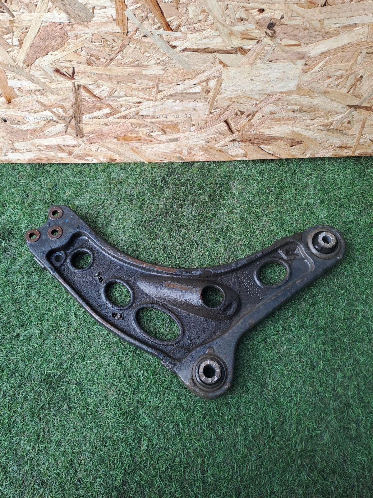 ✅RENAULT Trafic III Sl27 2016 1.6 Diesel FRONT LEFT LOWER CONTROL ARM WISHBONE - Image 6